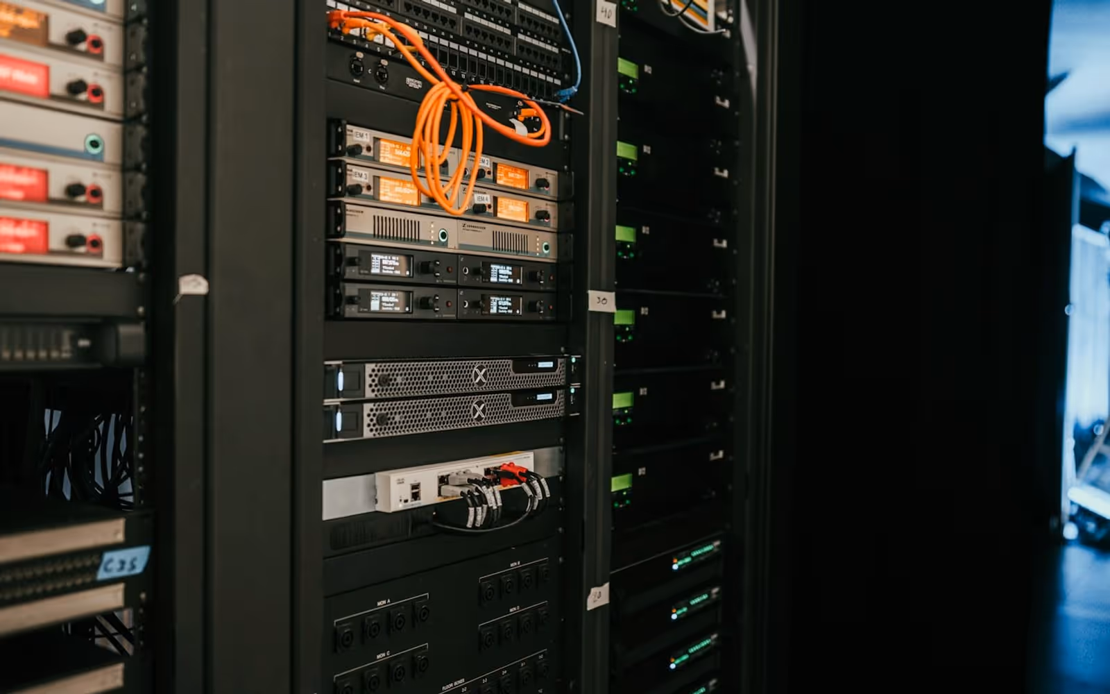 GitLab Runner / Gitea Actions 配置